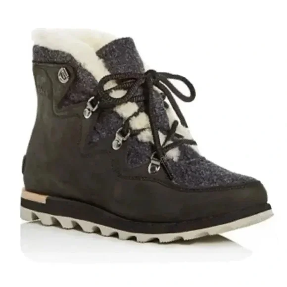 SOREL | Sneakchic Alpine Holiday Boot Black/Dark Stone Shearling | Size 8 - Picture 1 of 8